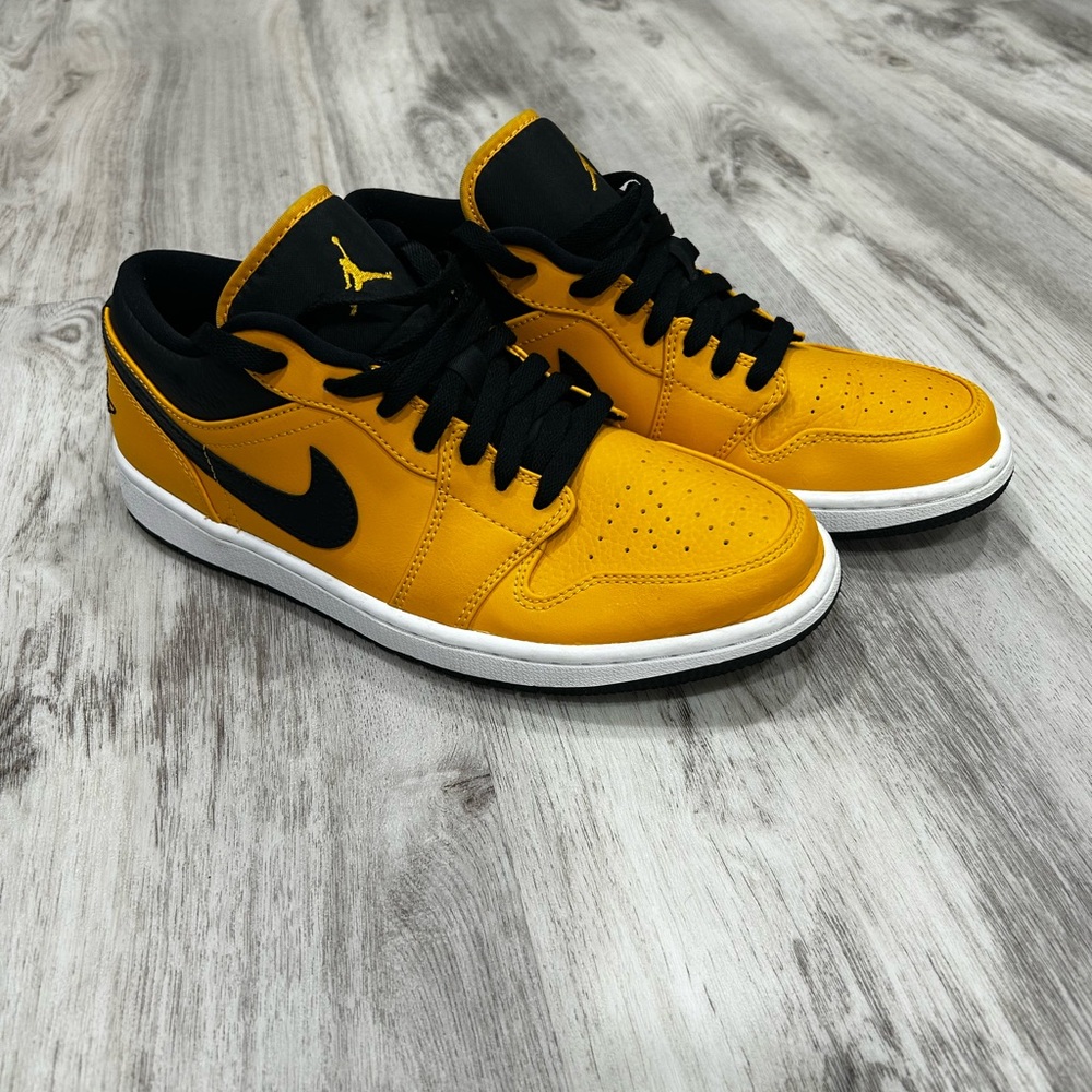 Nike Air Jordan Low Black and Yellow Shoes Size 9